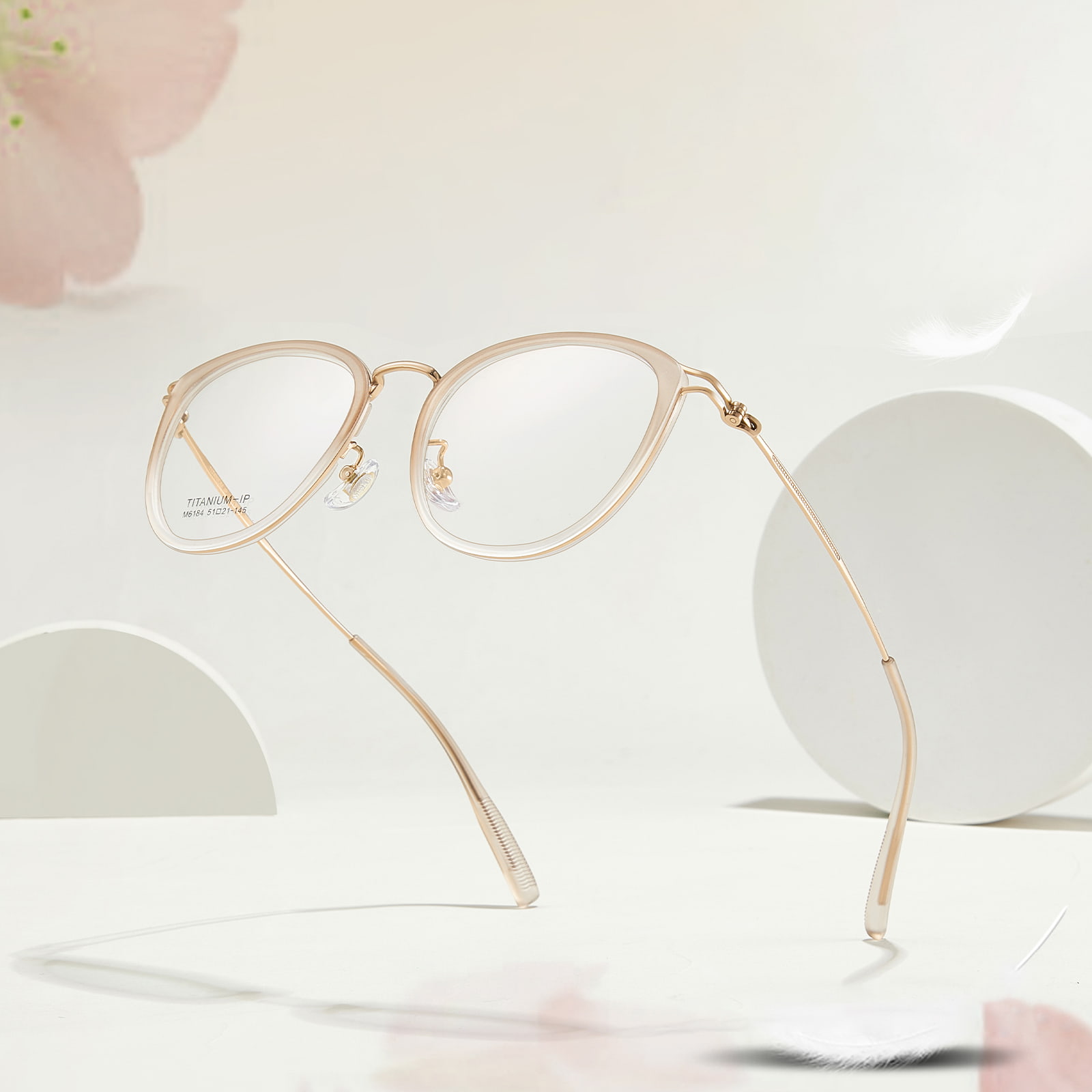 M6184 Artistic Gold Lim Hollow β Titanium Glasögon